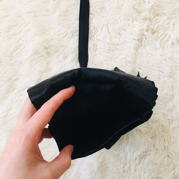 👛 Vintage Black Velvet Tie Clutch Purse 👛 - Picture 4 of 8
